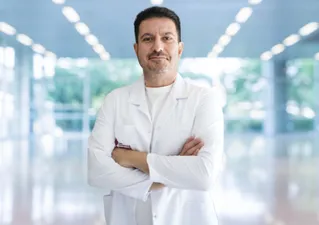 Op. Dr. Erdem Başoğlu